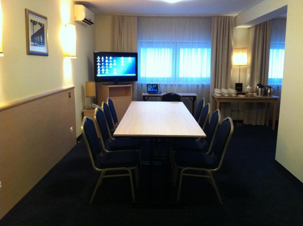 Via Appia Hotel ราชิน ภายนอก รูปภาพ